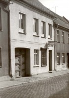 /album/strassen-und-platze/brandenburger-strasse-16-hausnummer-38-erster-laden-von-herbert-kruse-ehemals-backer-staatz-web-jpg/